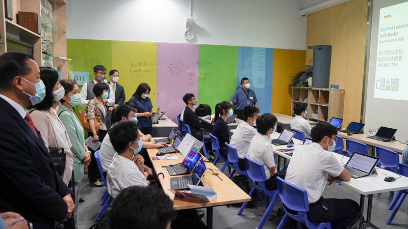 Photo ofEducation Commission visits secondary school to learn about promotion of STEM education