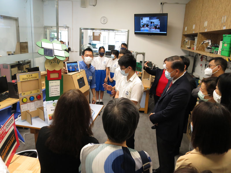 Photo ofEducation Commission visits secondary school to learn about promotion of STEM education